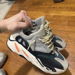 Yeezy 700 Wave runner