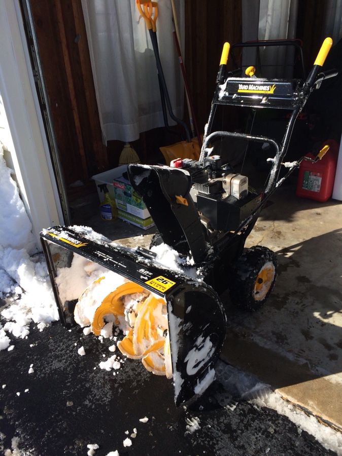 MTD Yard Machines Snow Blower 26”