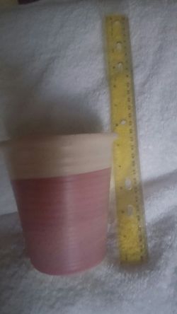 Decorative flower Pot(approximately 5-6 inches tall)