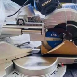 Kobalt 12-in 15-Amp Dual Bevel Sliding Compound Corded Miter Saw