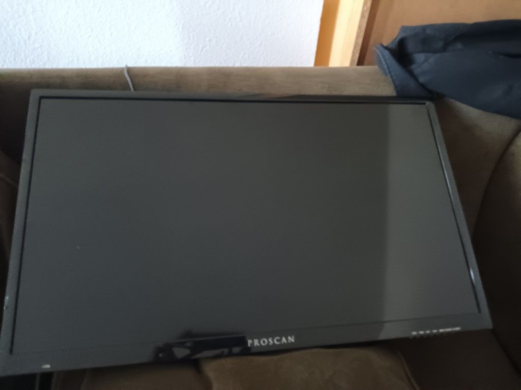  Flat Screen LED TV