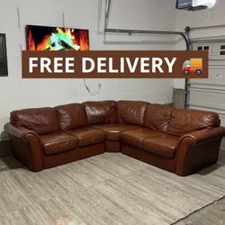Italian Leather Sectional Couch 🛋️- FREE DELIVERY 🚚 