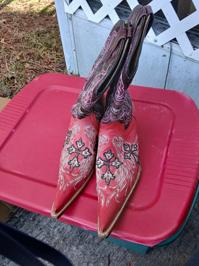 Men's Boots Size 10.5. $20.00 Each