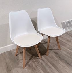Mid Century Modern Dining or Bedroom Chairs