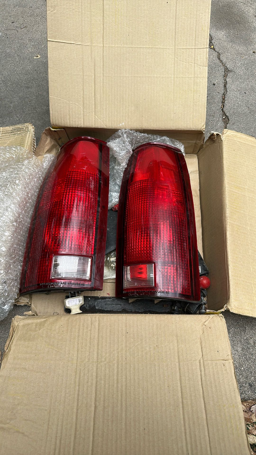 Tail Lights 2005 Chevy Silverado