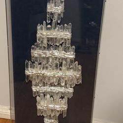 Crystal frame
