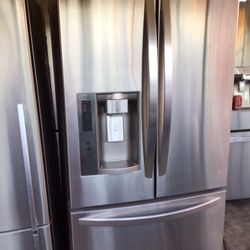 LG French Door Refrigerator (W 33)