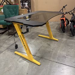 Computer desk