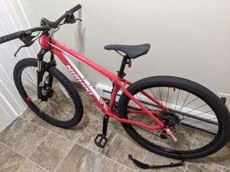 Nishiki Colorado 29 Bicycle with Kickstand and Giro Helmet