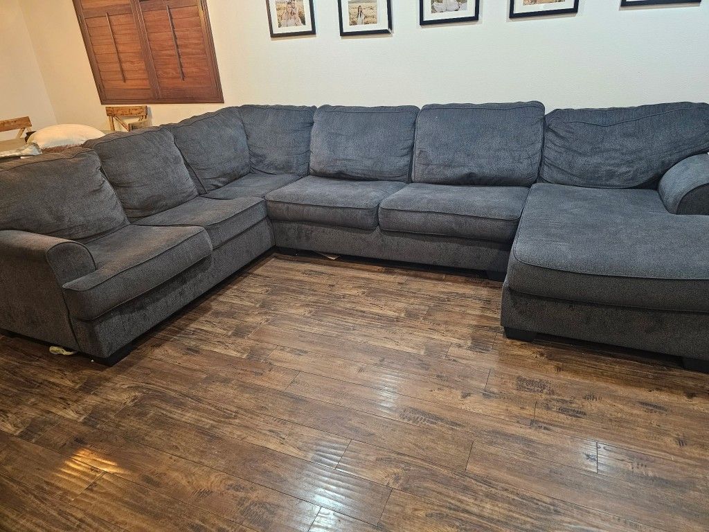 Sectional Couches From Ashley