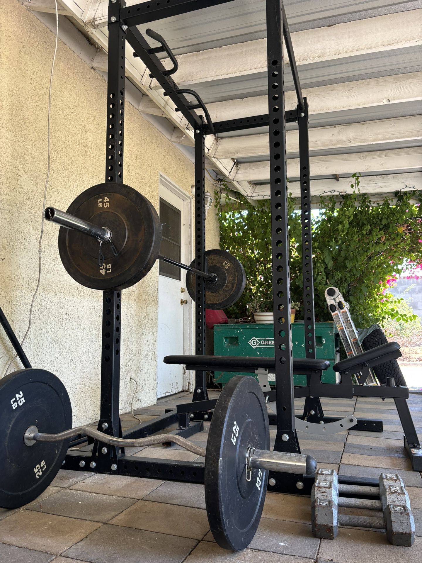 Klutch Bench/Squat Rack With Pull Up Bars