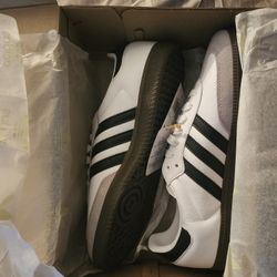 Adidas Samba OG Shoes Color: Cloud White / Core Black / gum