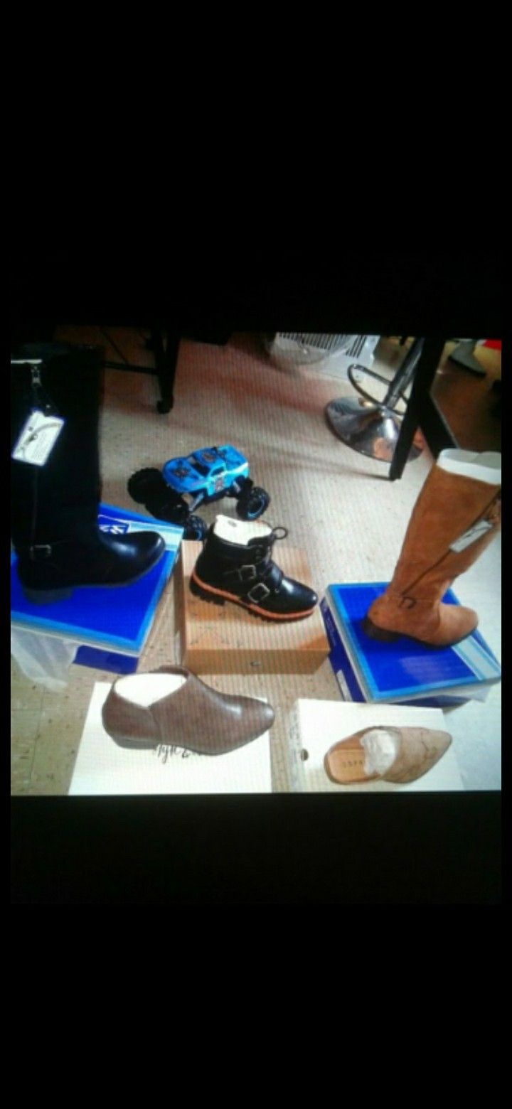 Womens Shoes, Sandals or Boots, each different Size & Price, lmk which specific item & Size youneed