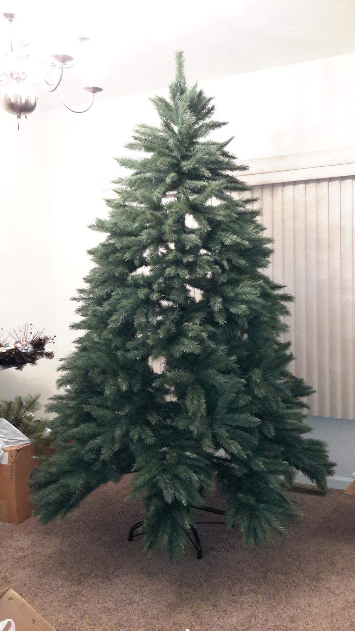 NEW! POOL CITY TREE COMPANY ARTIFICIAL CHRISTMAS TREE!!