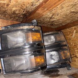 2014 Chevy Silverado Headlight 