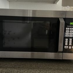 Microwave Oven