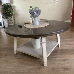 BIG ROUND COFFEE TABLE FARM HOUSE STYLE 