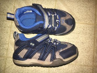 Boys 5c barely worn!