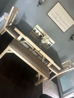 Dinning room table