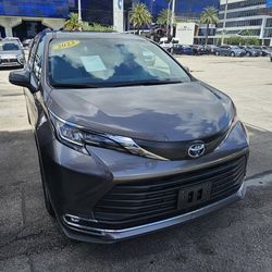 2023 Toyota Sienna