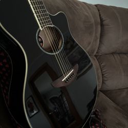 Yamaha Guitar APX 600