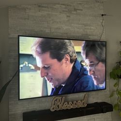 55” Samsung HDTV flatscreen