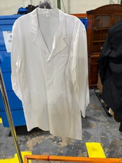 Vogrye White Lab Coat Size S