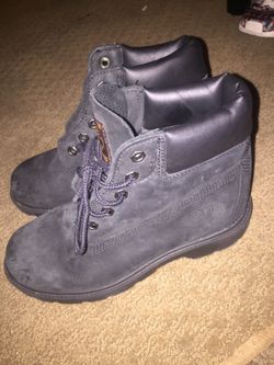 Black size1 kids timberlands