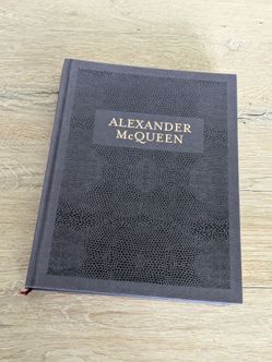 Coffee table book Alexander McQueen