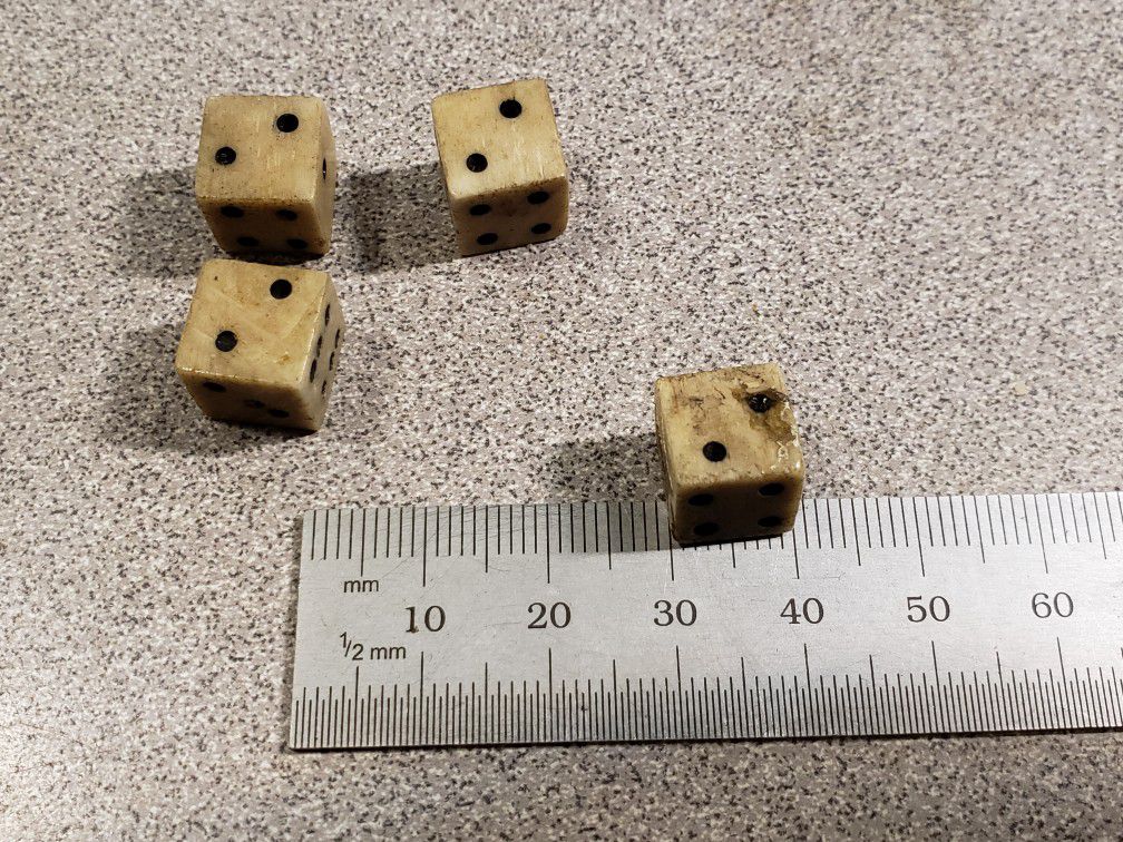 Old Vintage set of 4 dice 10 mm