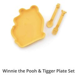 Tupperware Winnie The Pooh Set .
