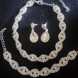 New Silver Jewerly Set  Neckless, Earrings And Bracelet