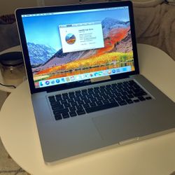 MacBook Pro (Early 2011) 