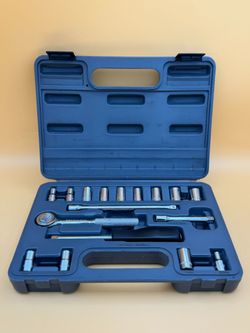 NAPA EVERCRAFT SOCKET AND RATCHET SET WITH CASE USED