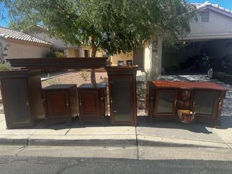 Entertainment center Free!!