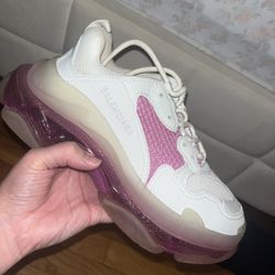 Women’s Shoes