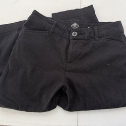 Women’s Size 4 Capri Pants 