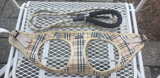 Like New XL Dog Harness With Leash