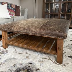 Ottoman Pottery Barn 42 X 42 Inches Leather Retails $1200