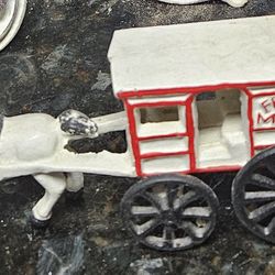 Vintage Cast Iron Horse Pulling Fresh Dairy Milk Float Delivery Wagon Toy 