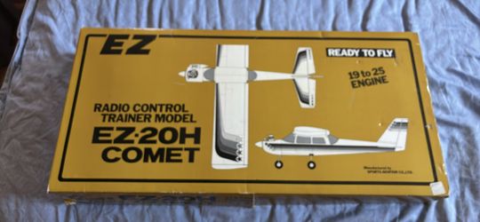 Large Remote Control Ready To Fly EZ Comet Model Airplane 