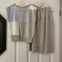 Knit Top/skirt Set Size 6