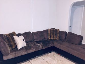 Brown Sectional priced to sale
