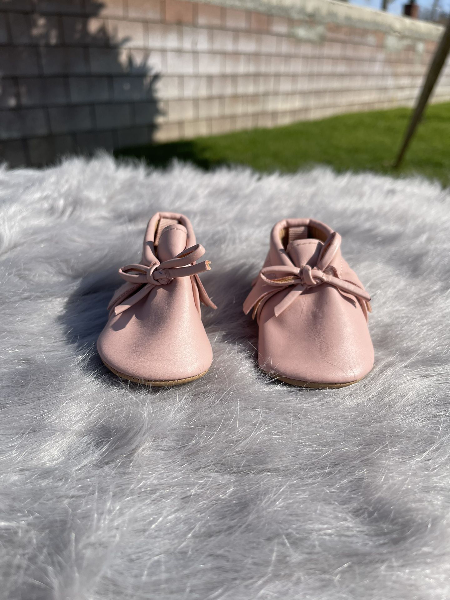 Old Navy Infant Fringed Moccasin Booties