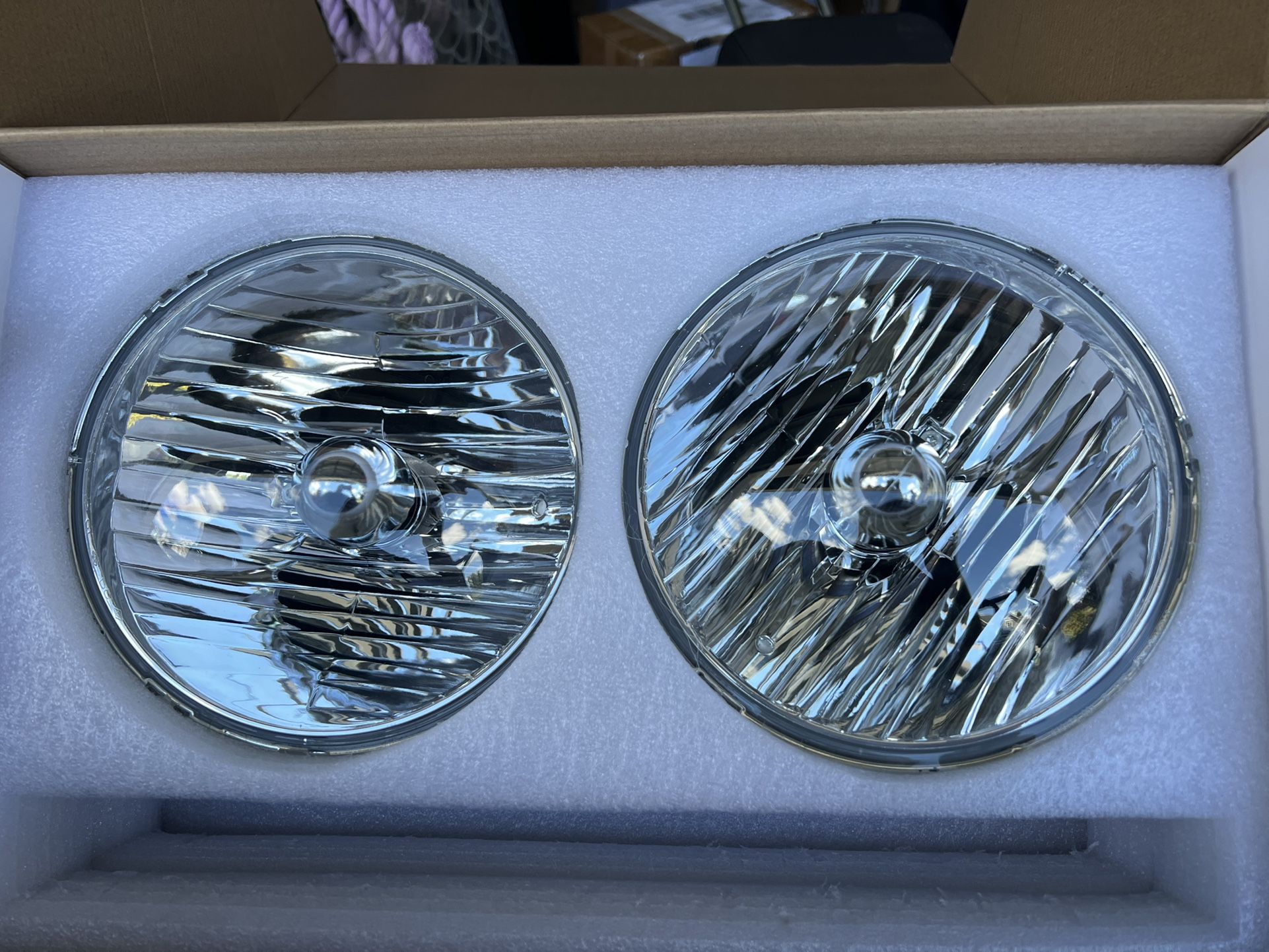 Stock 2007-2017 Jeep Wrangler Headlight Set