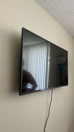 LG TV with Wall Mount