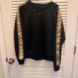 Nike Top