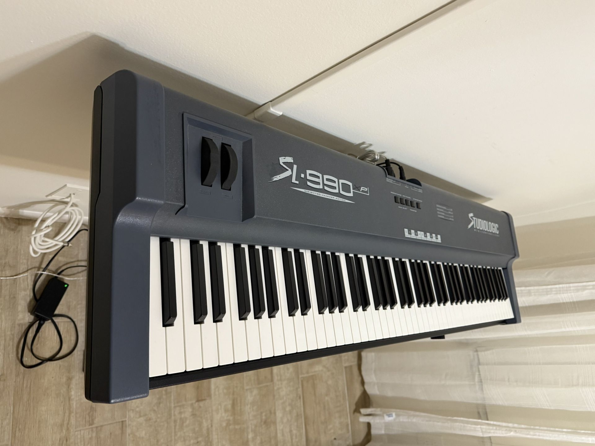 Studiologic SL-990XP 88 Note Weighted MIDI Controller - Excellent Condition!