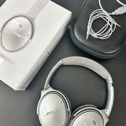 Bose QuietComfort 35 II Wireless Bluetooth Headphones, Noise-Cancelling, with Alexa Voice Control