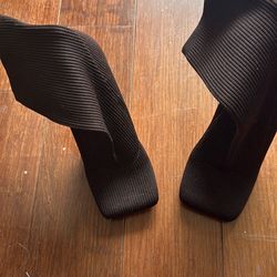 Brand Qwinny ankle boot